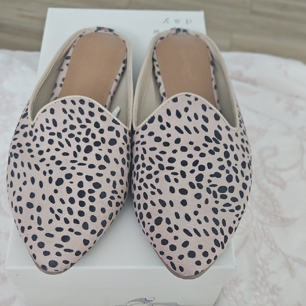 Universal Thread Black and Cream Polka Dot Mules